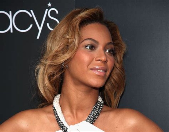 Beyonce Releases CE NOIR Perfume