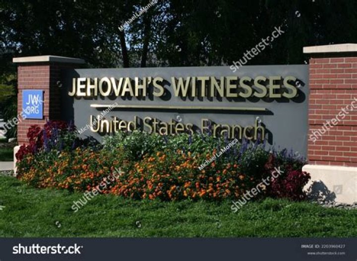 Do jehovah witnesses ride bikes ·
