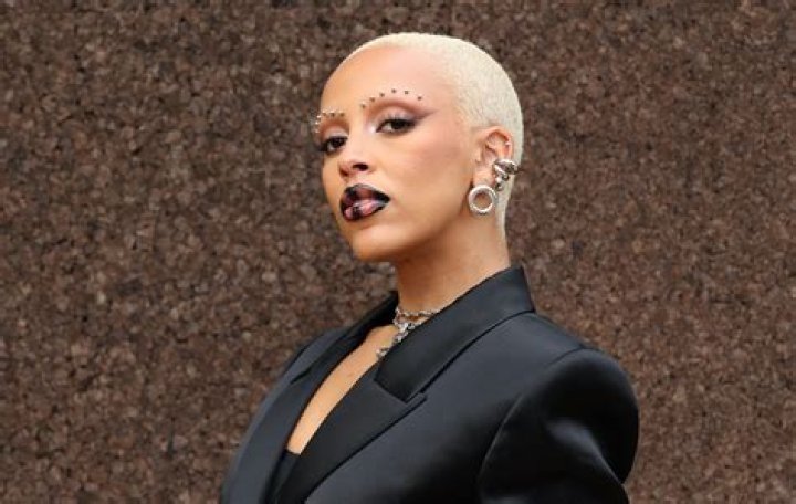 Doja Cat is not here for the backlash after shaving her head and eyebrows ·