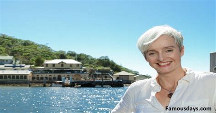 Emma Johnston - Bio, Age, Wiki, Facts and Family