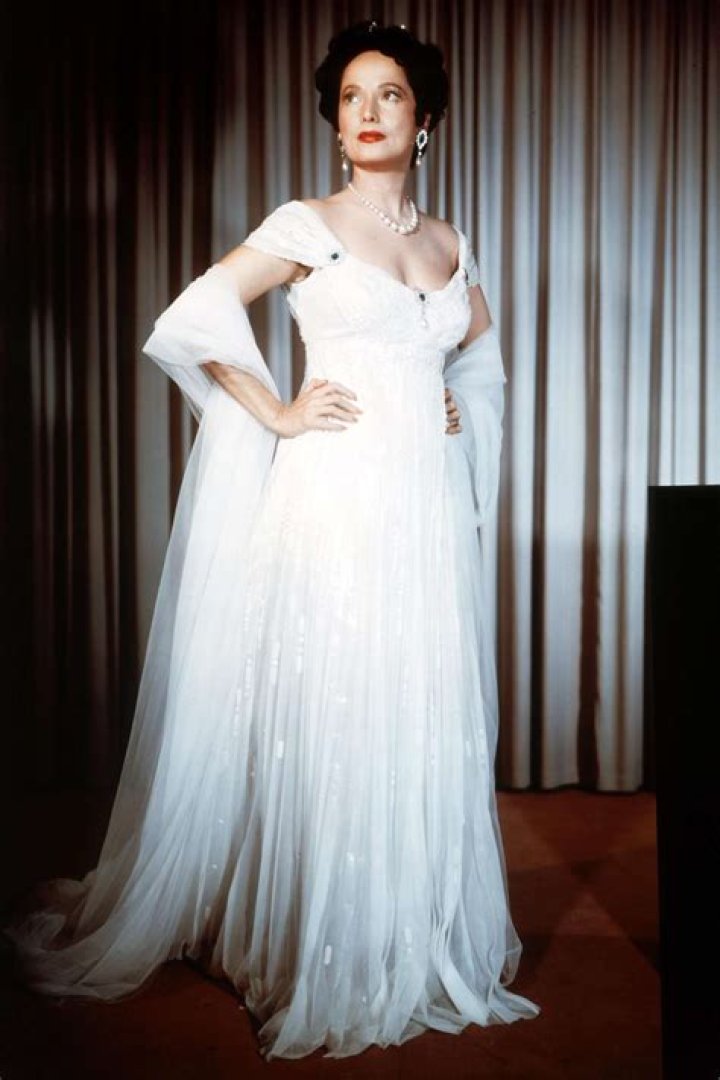 Exploring The Net Worth Of Merle Oberon