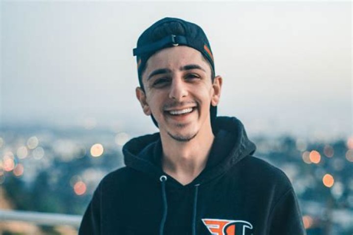 FaZe Rug Brother, Girlfriend, Net worth, House, Car, Height, Mom