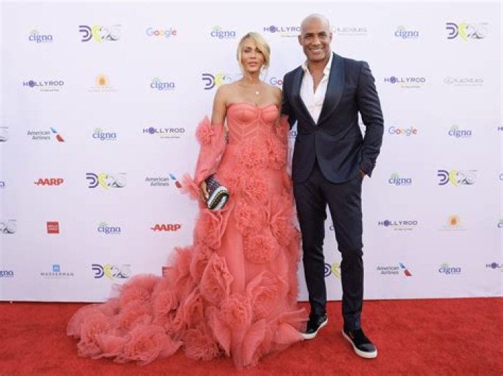 How tall is Boris Kodjoe |
