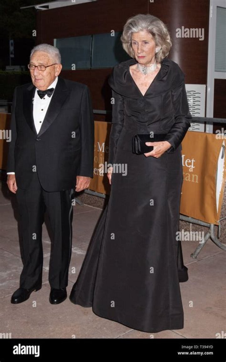 How Tall Is Nancy Kissinger