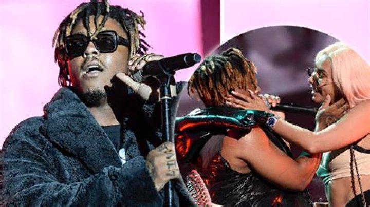 Juice WRLD's girlfriend breaks silence on rapper's death during live on stage tribute