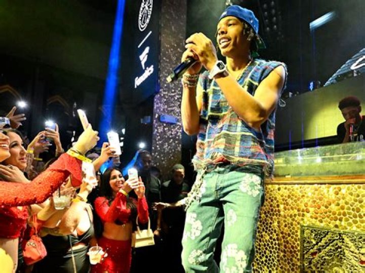 Lil Baby Performs for Celebs at Michael Rubin's Vegas Bash