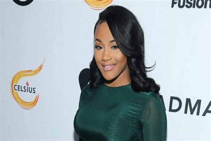 Lira Galore (Mercer) – Biography, Age, Height, Father, Mom, Affair, Net Worth