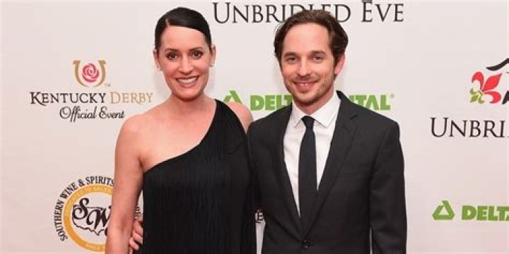 Paget Brewster Biography, Net Worth, Husband and Body Net Worth