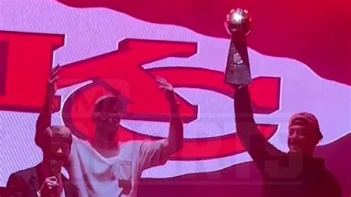 Patrick Mahomes, Travis Kelce Party With The Chainsmokers After Super