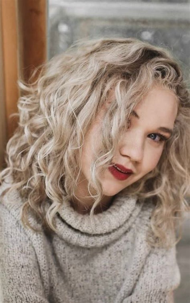 Rion Paige Net Worth, Age, Height, Bio, Birthday, Wiki!