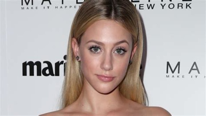 Riverdale Star Lili Reinhart Hits Back At Body Shamer |