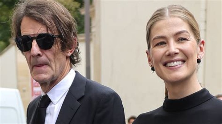 Robie Uniacke Biography, Age, Net Worth, Rosamund Pike, Height, Wife and Kids