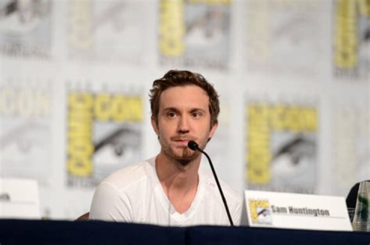 Sam Huntington Net Worth - WebBlog